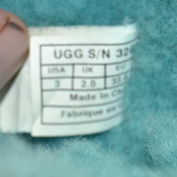 UGG Bailey Bow Boots Kids Sz 3 s/n 3280K Teal - Picture 7 of 7